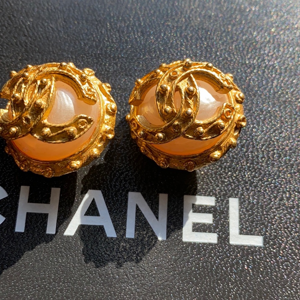 CHANEL CLIP EARRINGS (Vintage) Authentic